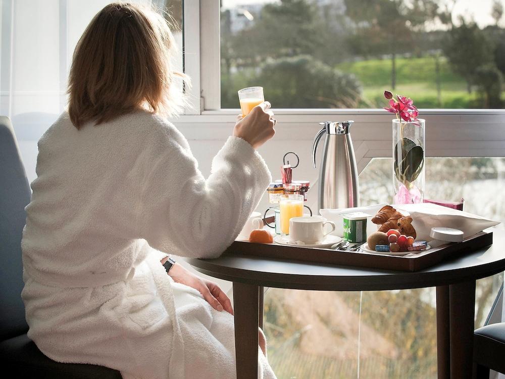 Mercure Vannes Le Port Bagian luar foto
